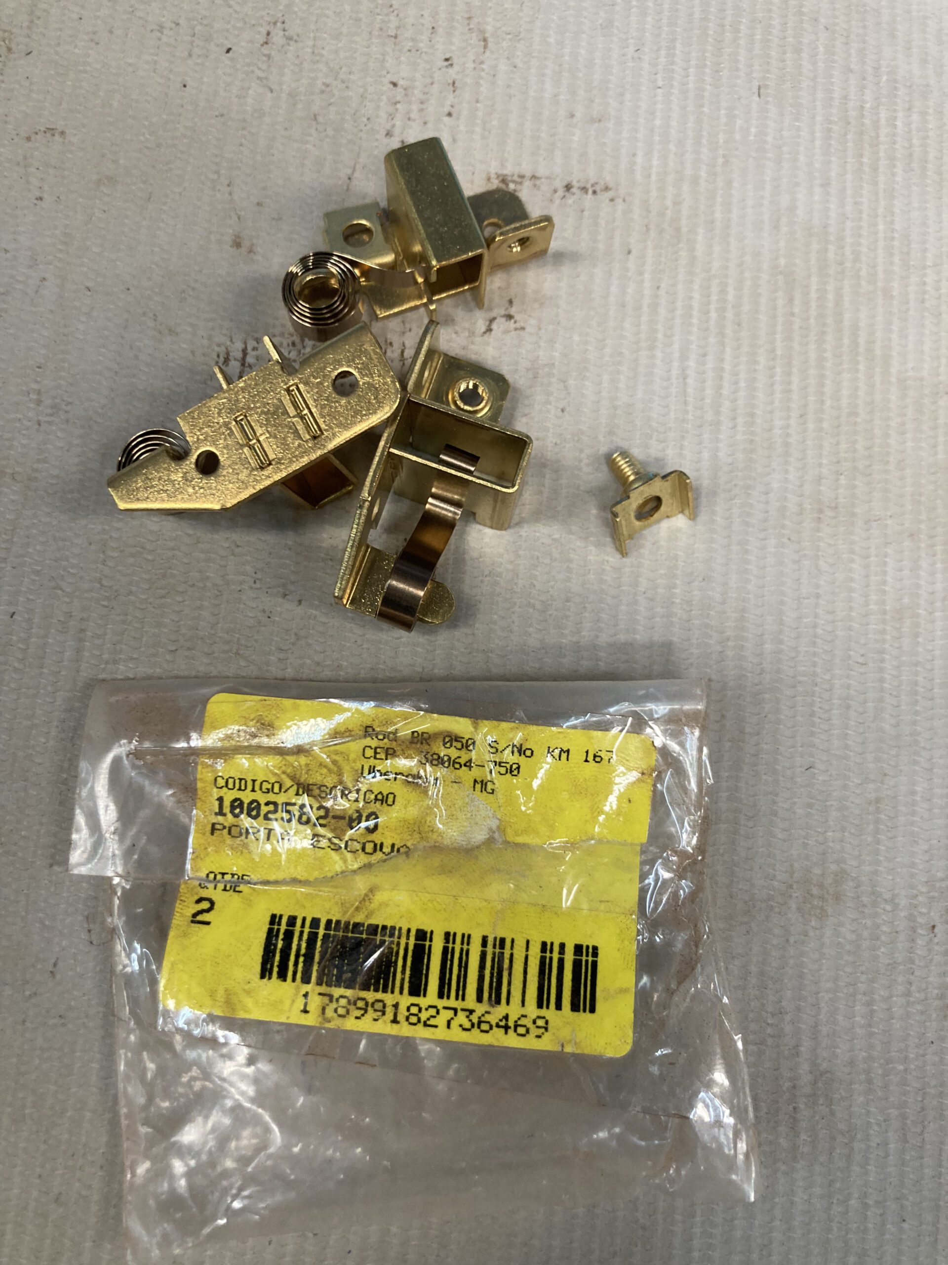 1002582-00 Porta Escova Para Perfuratriz D21585-qs Dewalt 1002582-00 - Imagem 1