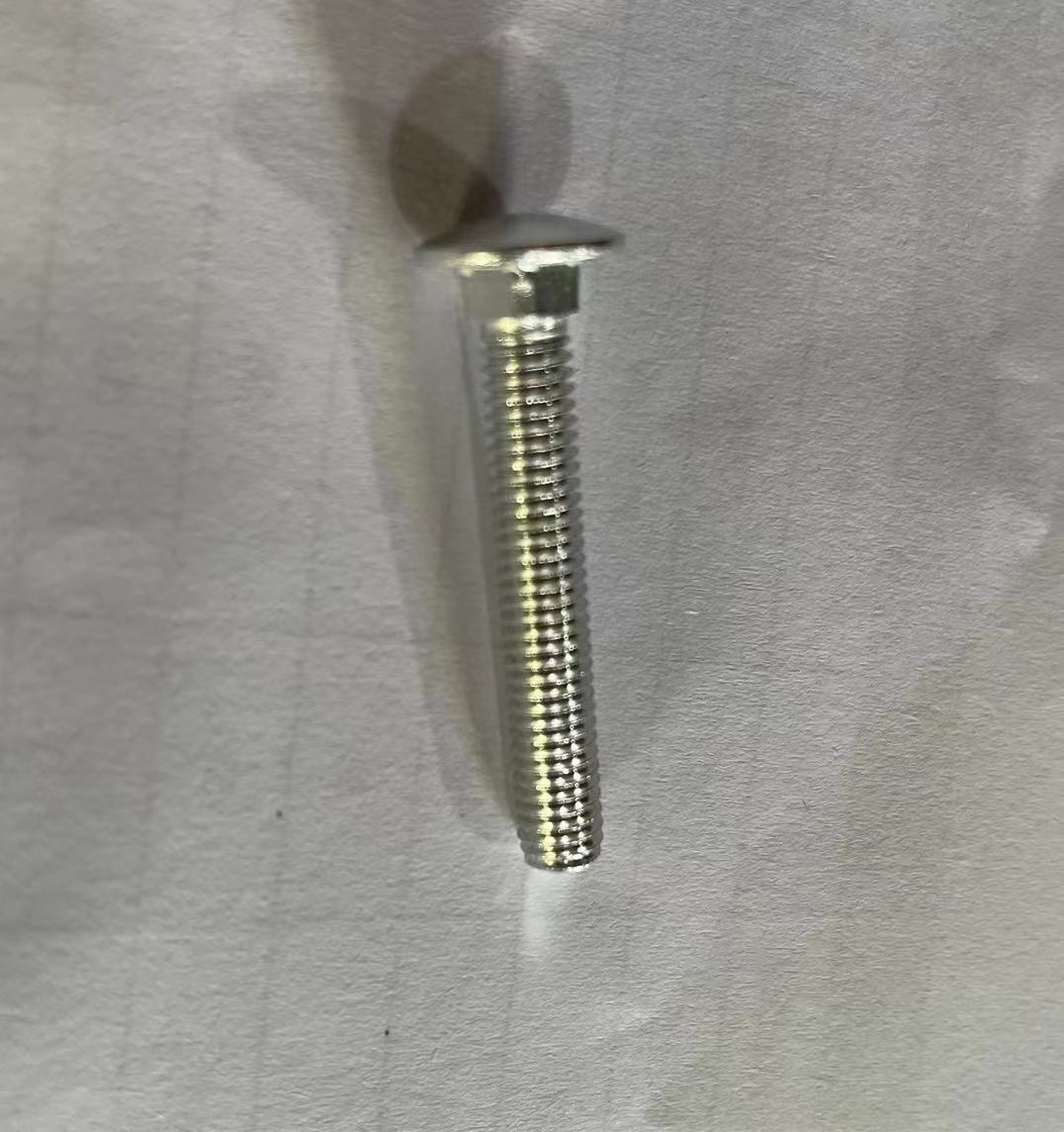 1004741-59 Parafuso M6x40 Para Serra De Mesa Ou Bancada Sst1801-b2 Stanley 1004741-59 - Imagem 1