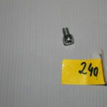 Parafuso M5x8 Para Serra De Mesa Ou Bancada Sst1801-b2 Stanley 1004741-63