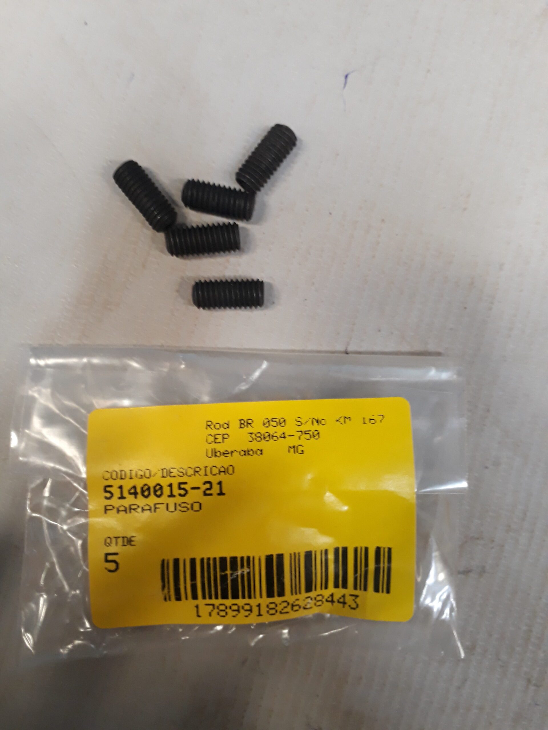 5140015-21 Parafuso Para Serra Esquadria Stsm1525-b2 Stanley 5140015-21 - Imagem 1