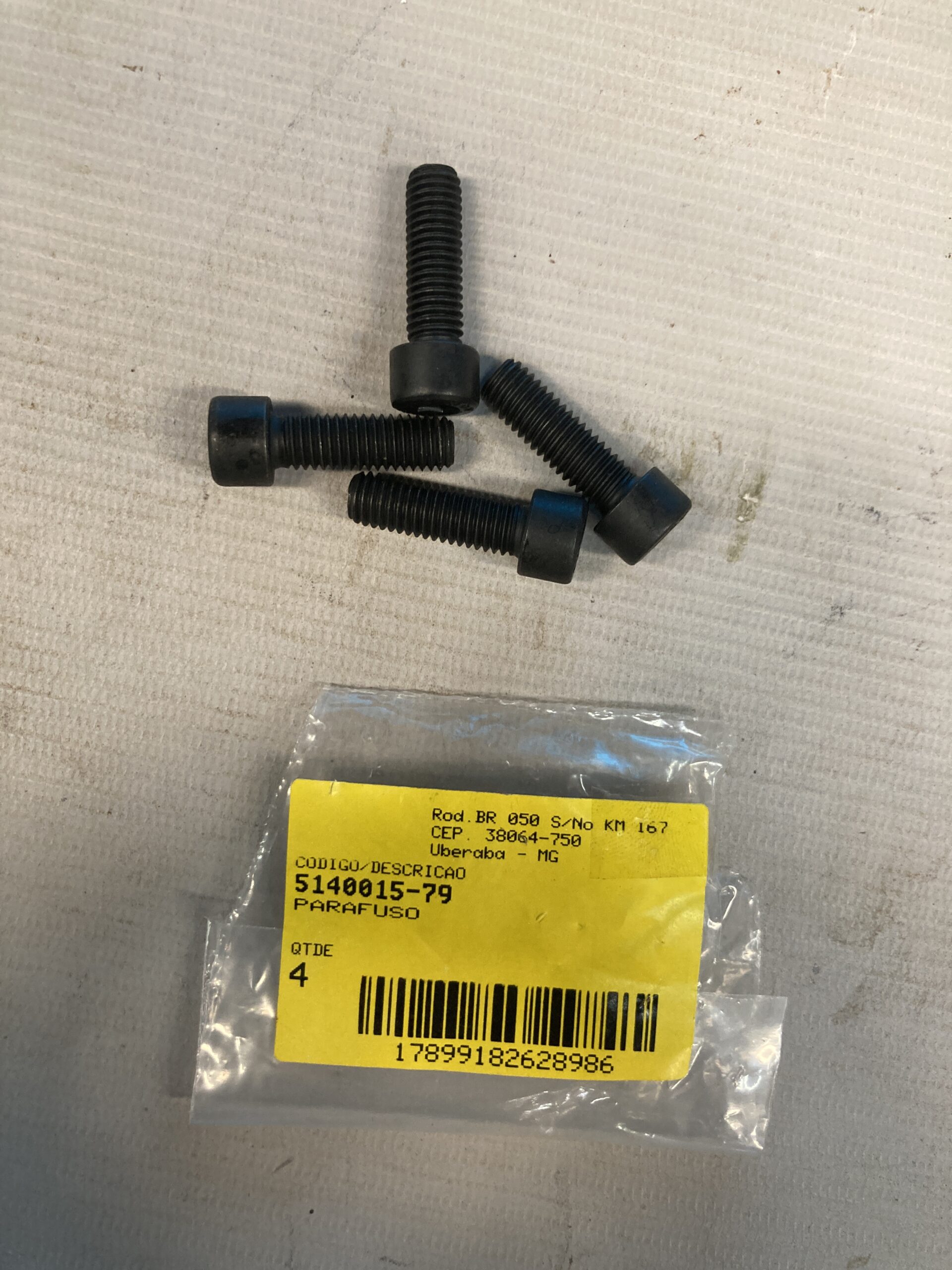 5140015-79 Parafuso Para Serra Esquadria Stsm1525-b2 Stanley 5140015-79 - Imagem 1