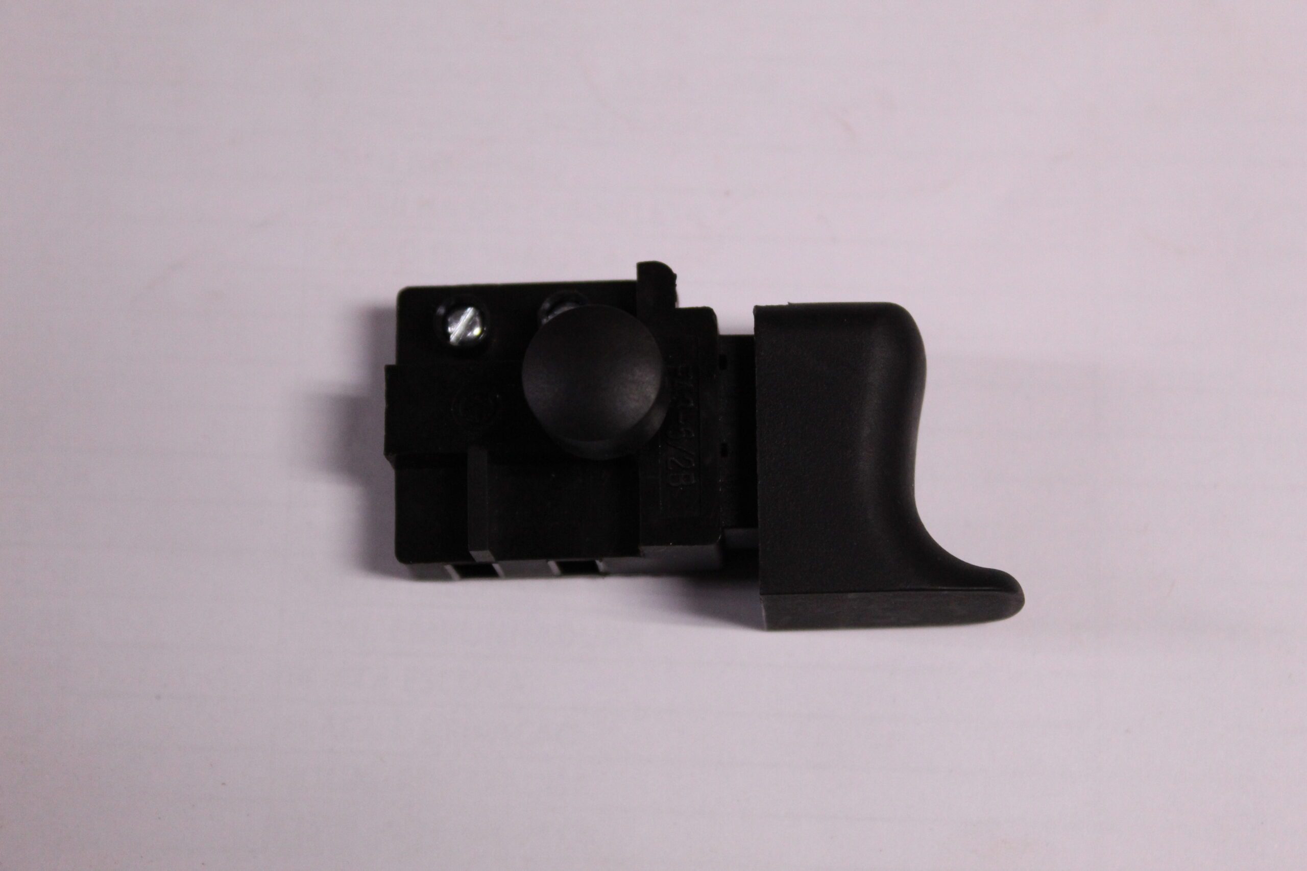 5140047-60 Interruptor Para Lixadeira Roto E Orbital Sss310-b2 Stanley 5140047-60 - Imagem 1