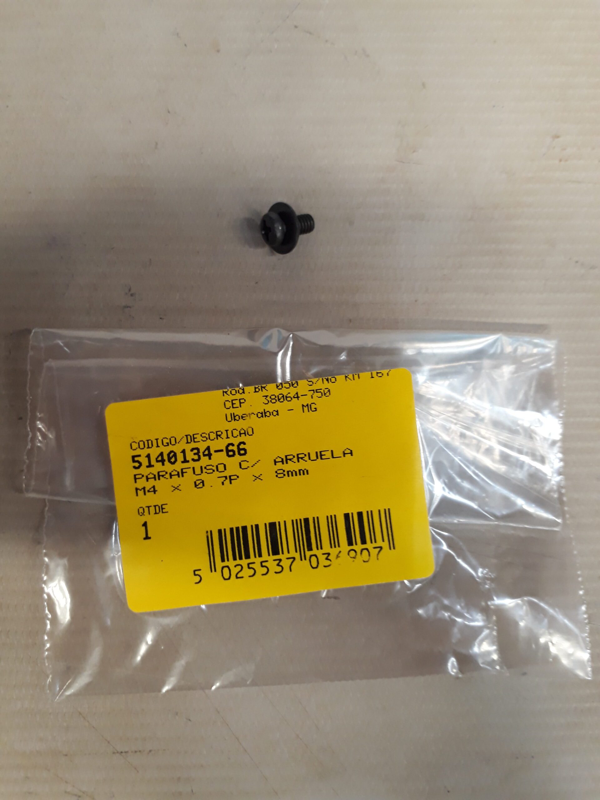 5140134-66 Parafuso C/ Arruela M4 X 0.7p X 8mm Para Serra De Mesa Ou Bancada Dcs7485 Dewalt 5140134-66 - Imagem 1