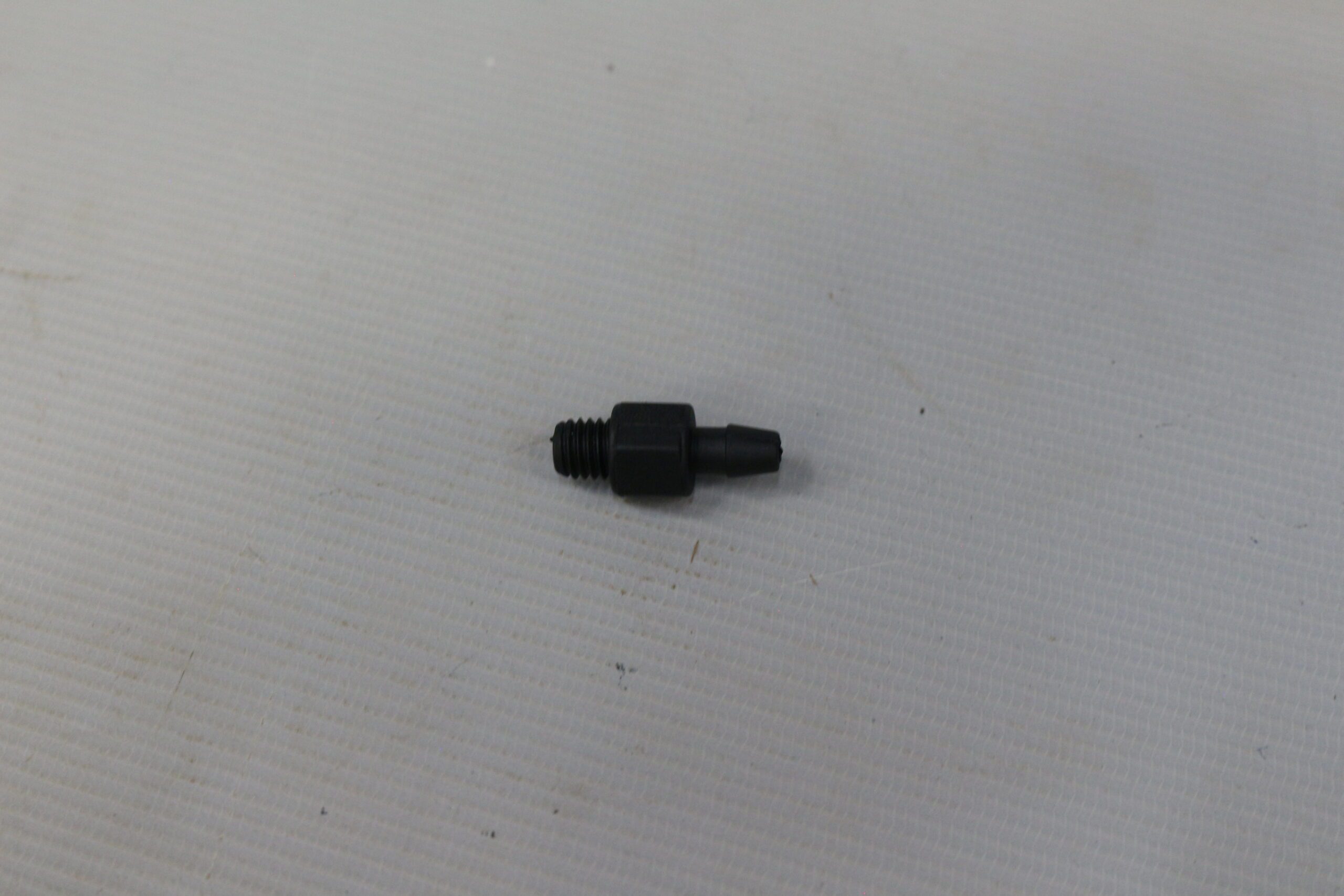 5140156-12 Engate Da Refrigeracao Para Serra Mármore Tc13-b2 Black+decker 5140156-12 - Imagem 1