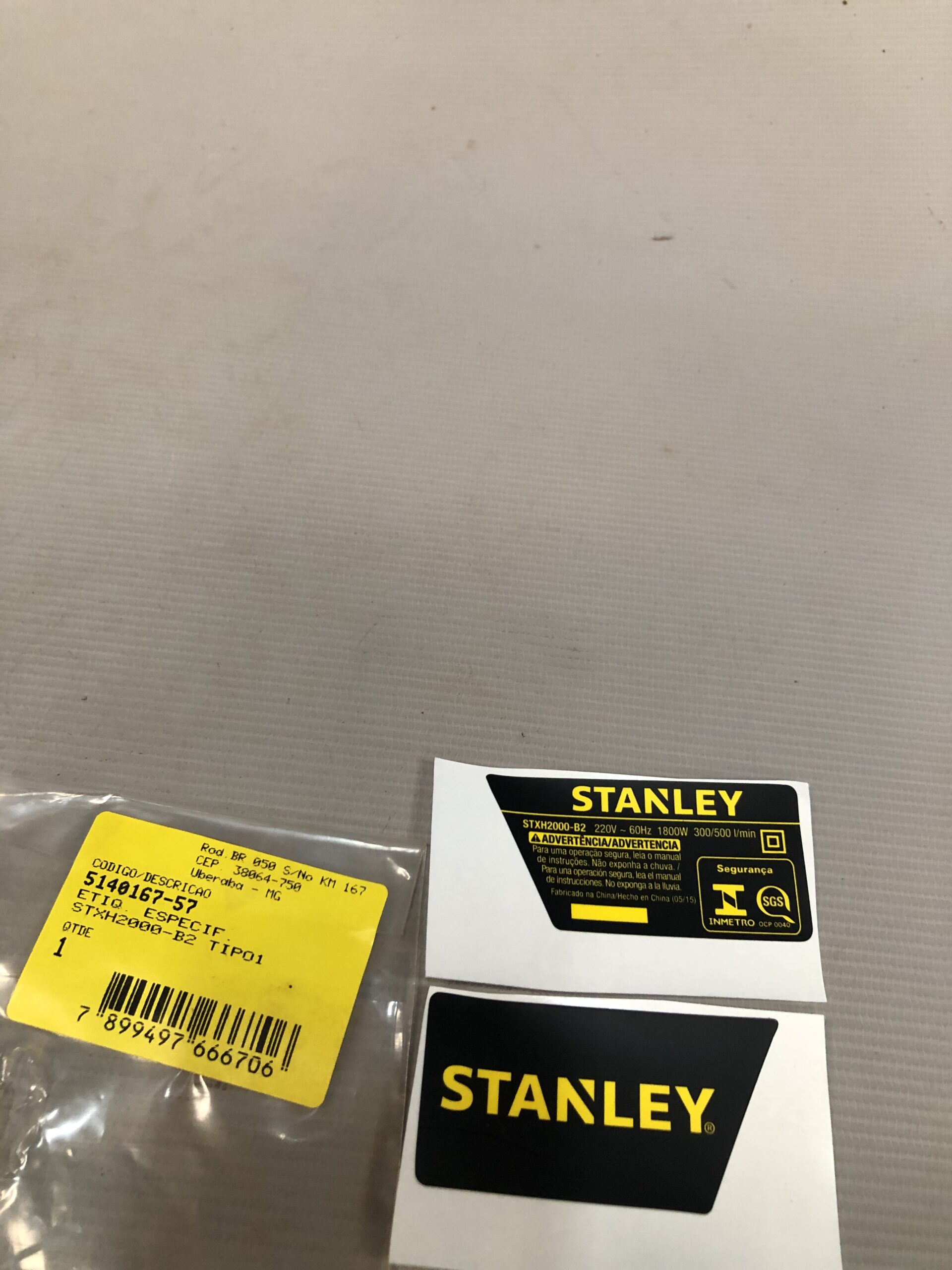 5140167-57 Etiq. Especif. Stxh2000-b2 Tipo1 Para Soprador Térmico Stxh2000k-b2 Stanley 5140167-57 - Imagem 1