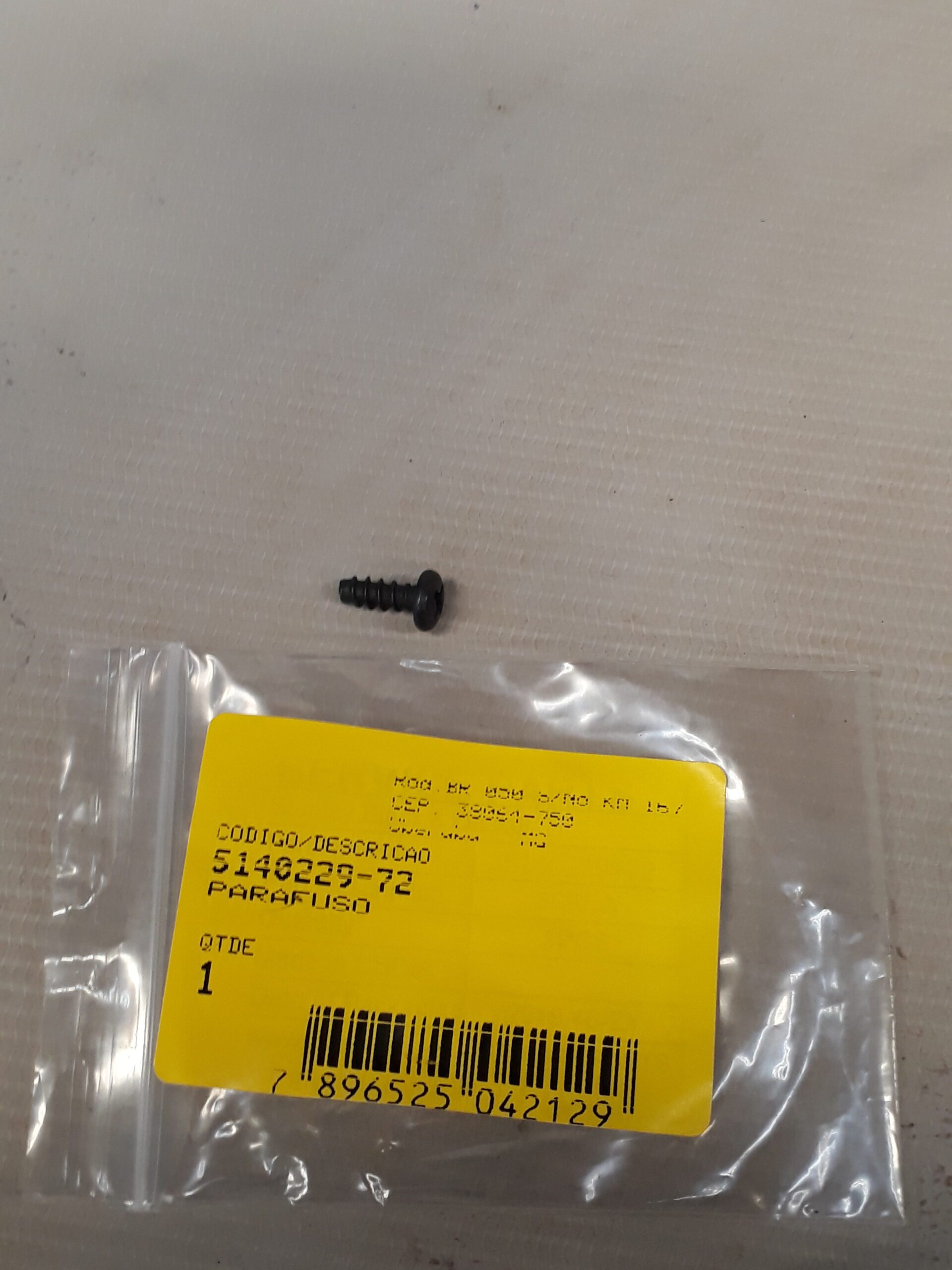 5140229-72 Parafuso Para Lixadeira De Paredes Sw75-b2 Stanley 5140229-72 - Imagem 1