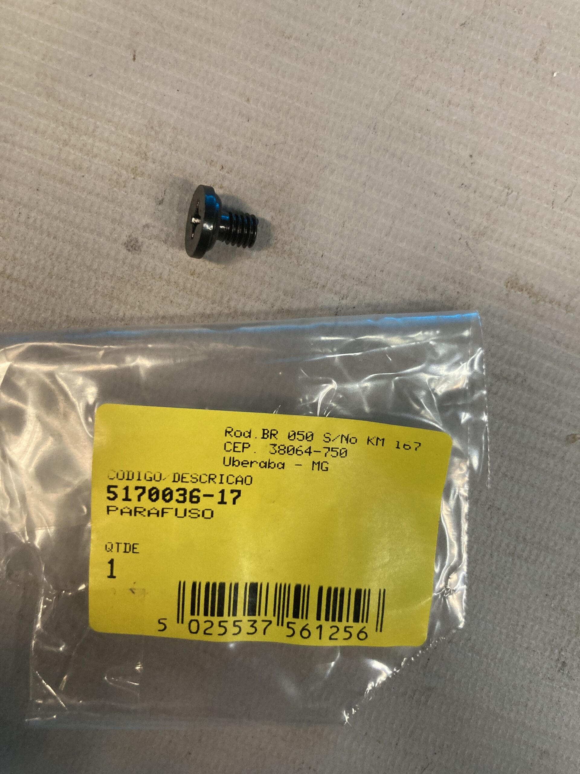 5170036-17 Parafuso Para Serra Esquadria Sm16-b2 Stanley 5170036-17 - Imagem 1