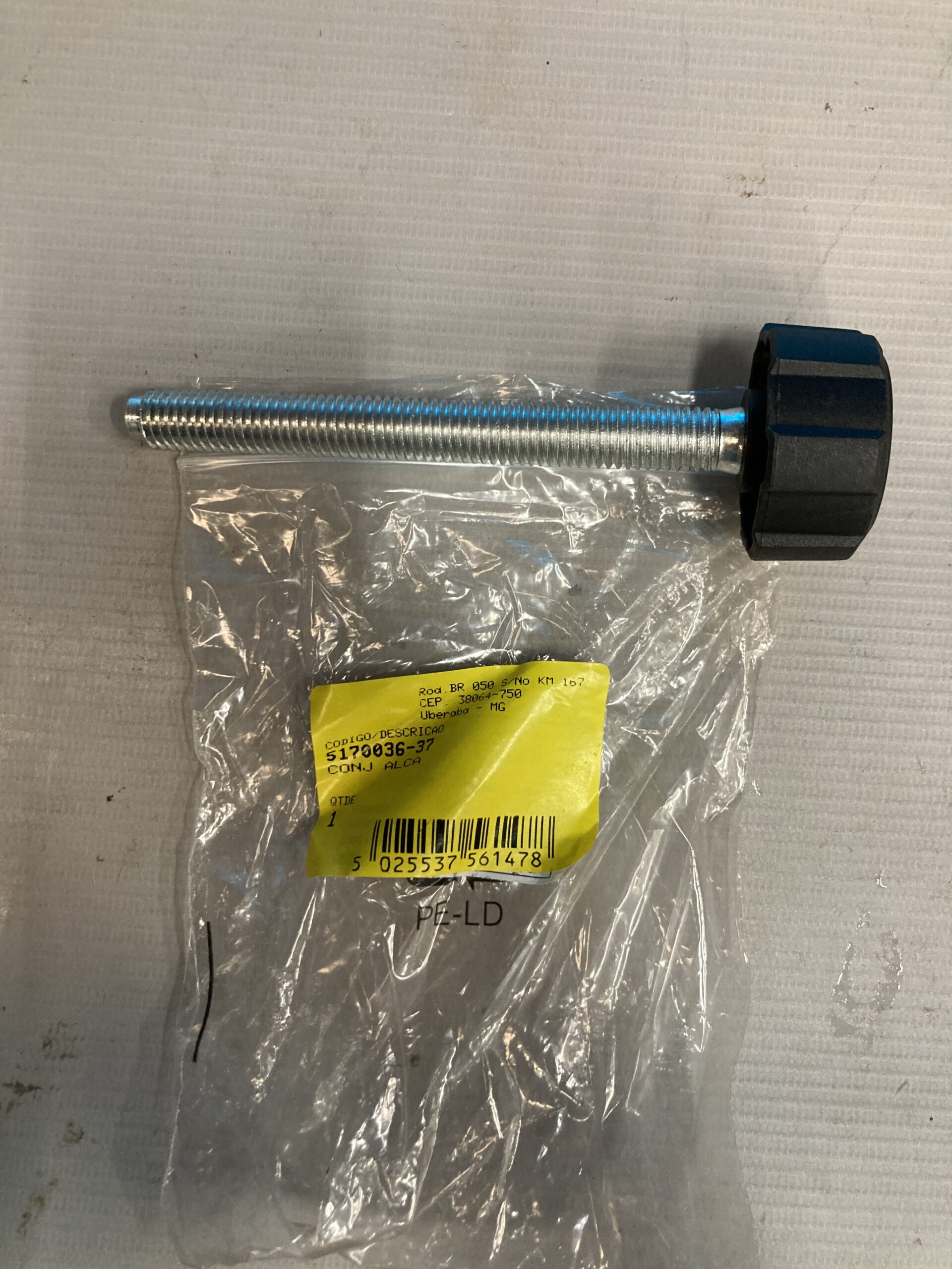 5170036-37 Parafuso De Ajuste Para Serra Esquadria Sm16-b2 Stanley 5170036-37 - Imagem 1