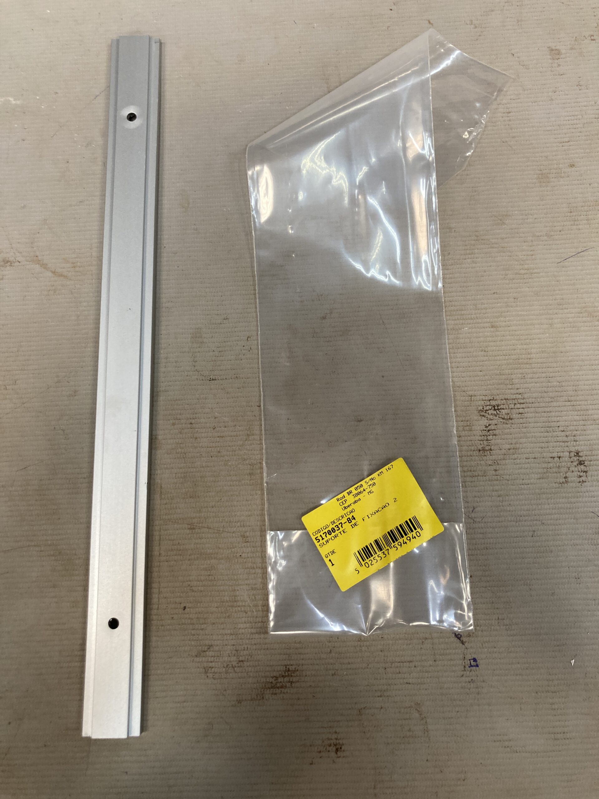 5170037-84 Suporte De Fixacao 2 Para Serra De Mesa Ou Bancada Sst1801-b2 Stanley 5170037-84 - Imagem 1