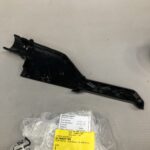 Suporte Guarda Direita Para Serra De Mesa Ou Bancada Bes71800tss-b2 Black+decker 5170037-99