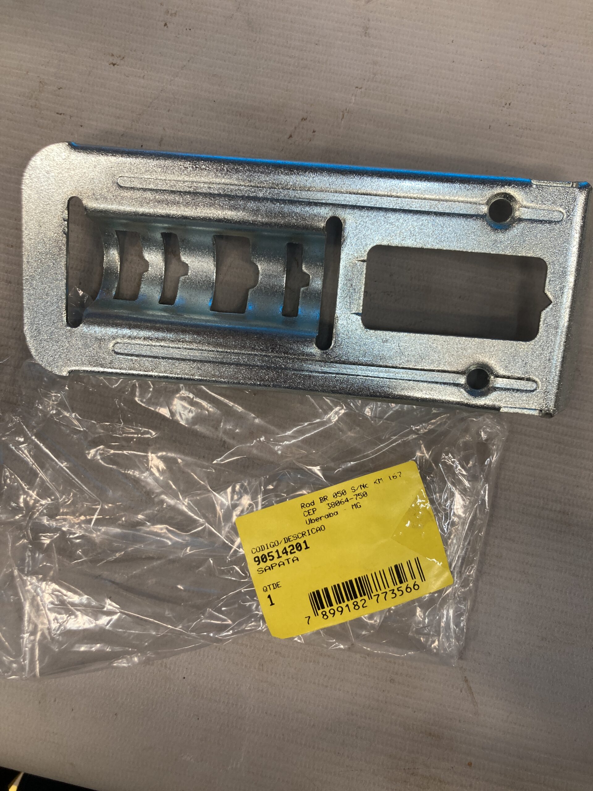 90514201 Sapata Para Serra Tico-tico Stsj0600k-b2 Stanley 90514201 - Imagem 1