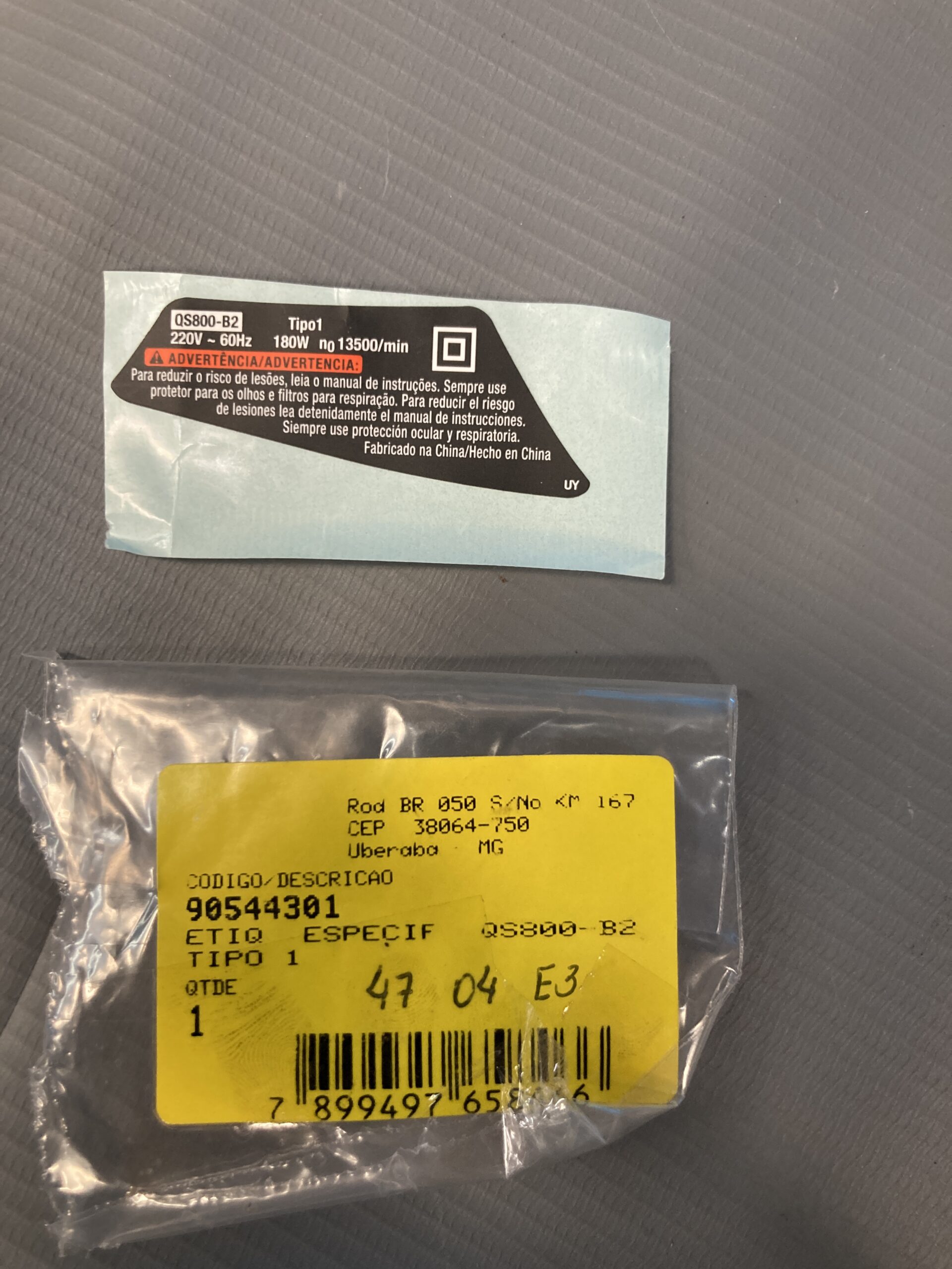 90544301 Etiq. Especif. Qs800-b2tipo 1 Para Lixadeira Roto E Orbital Qs800-b2 Black+decker 90544301 - Imagem 1