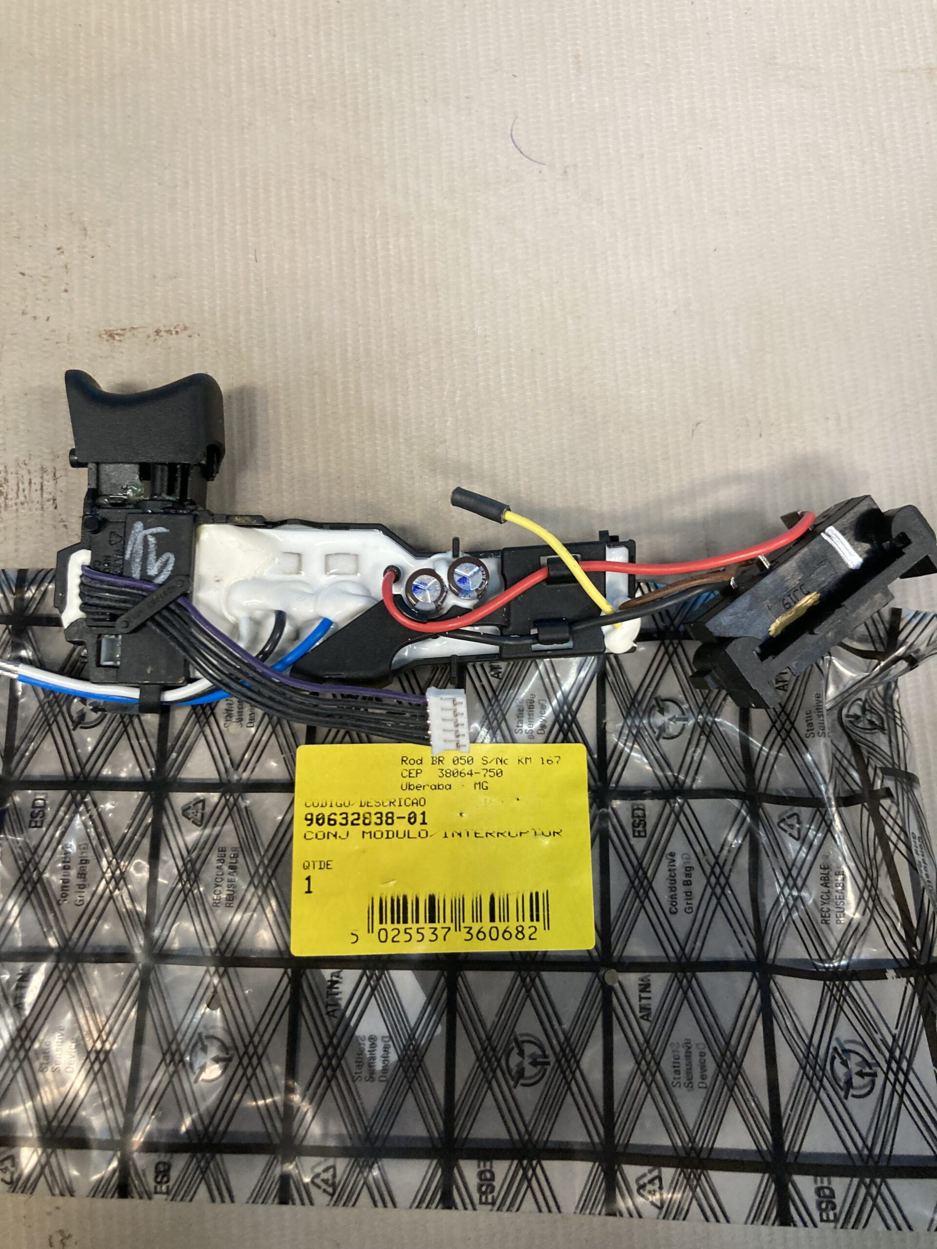 90632838-01 Conj Modulo/interruptor Para Parafusadeira Bateria 20v Sbi20-b2 Stanley 90632838-01 - Imagem 1