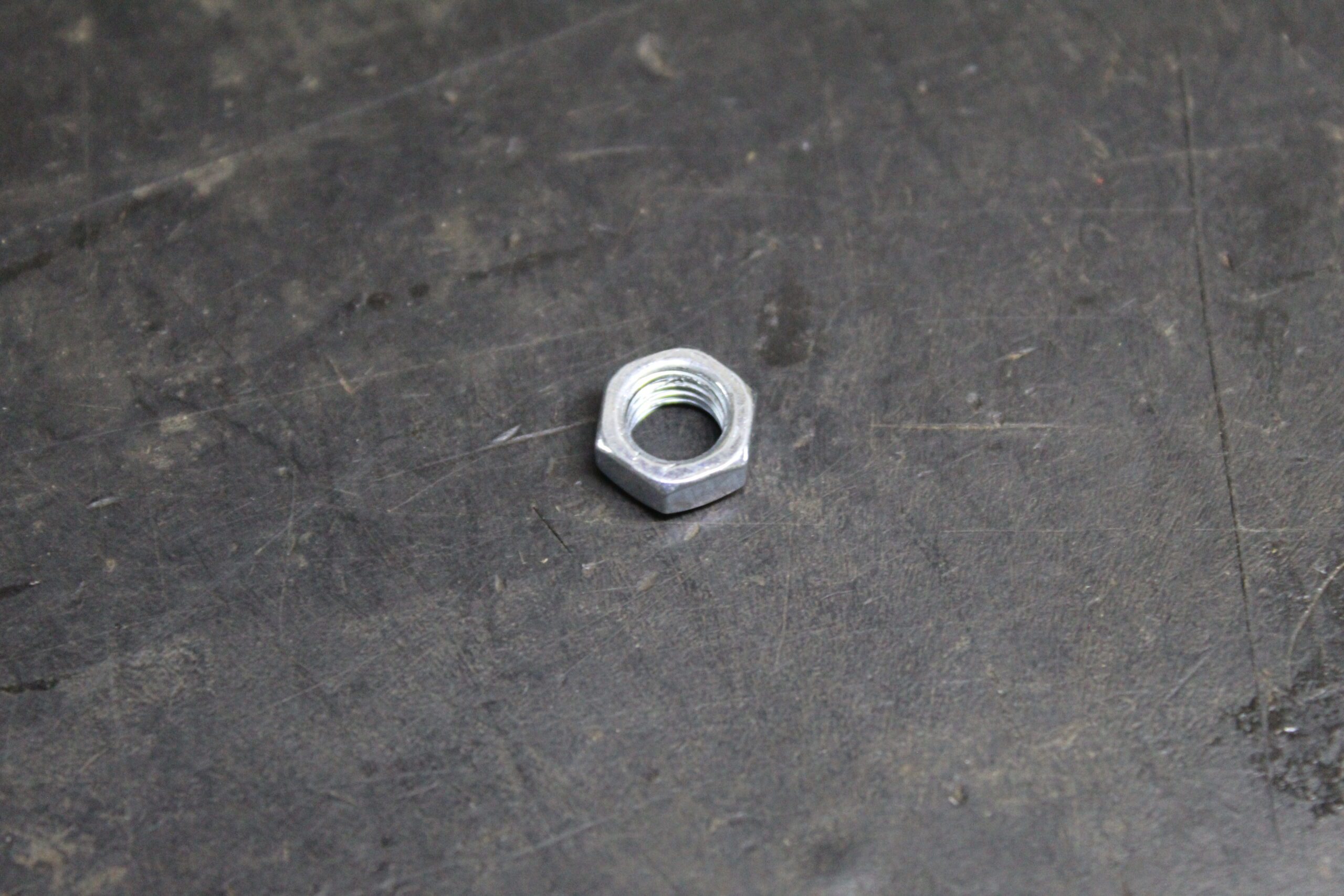 945292-00 Porca M7 Para Esmerilhadeira Angular D28090-b2 Dewalt 945292-00 - Imagem 1