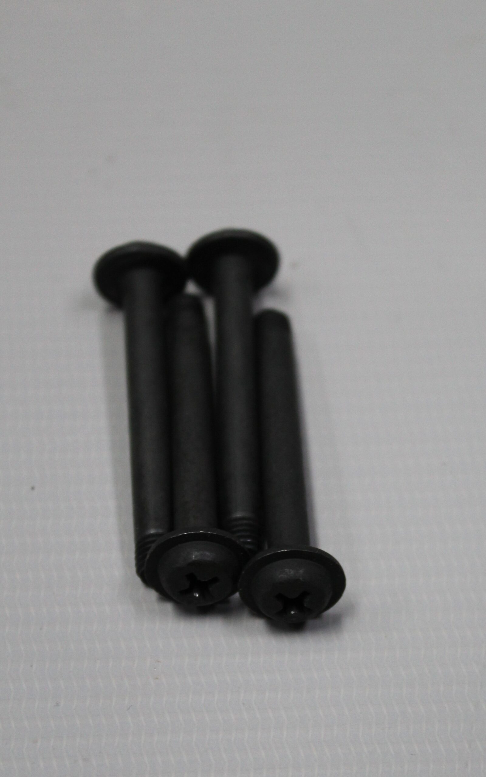 N468863 Parafuso Arruelado M5x44 Para Serra De Mesa Ou Bancada Dwe7492-b2 Dewalt N468863 - Imagem 1