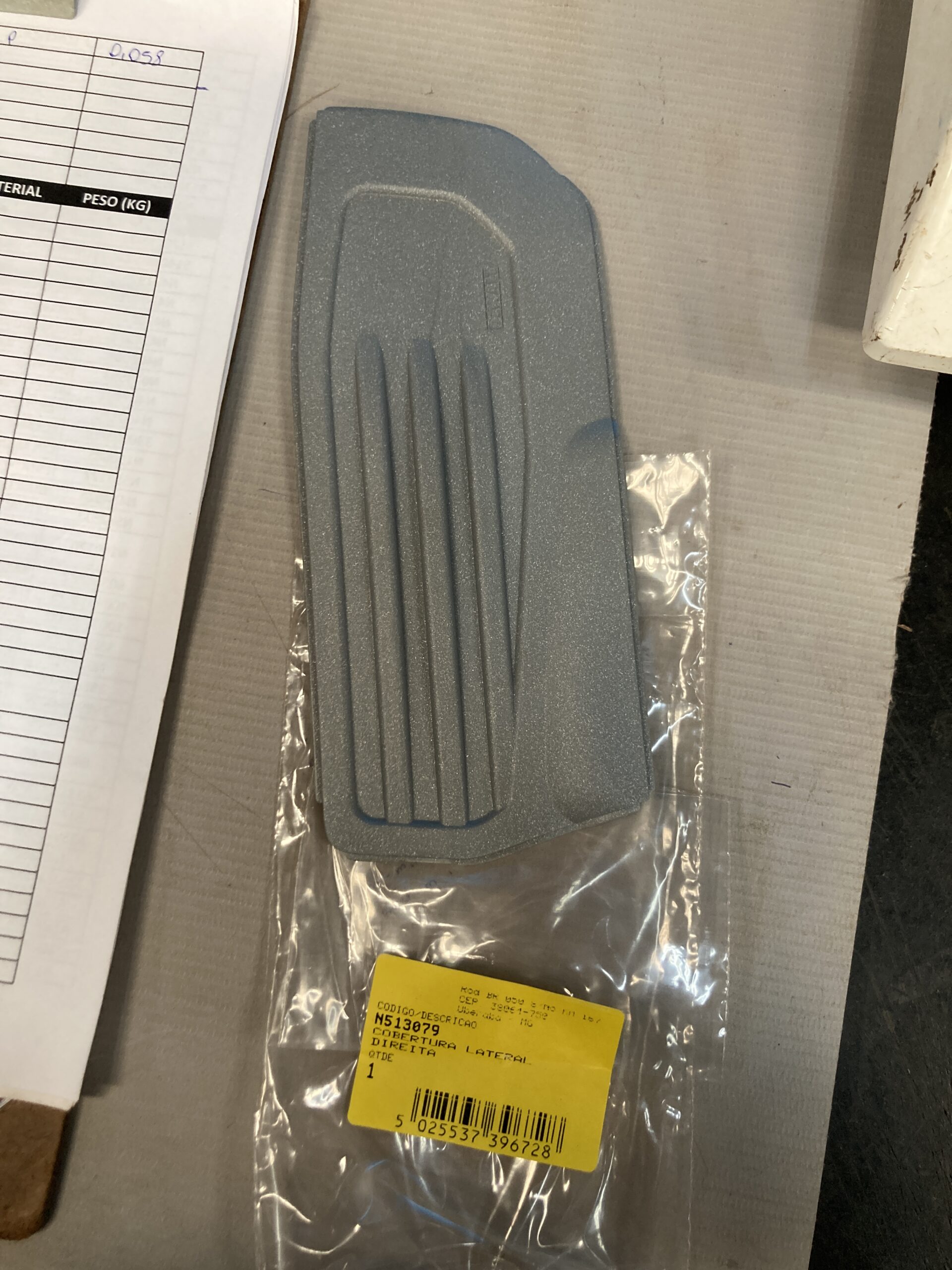 N513079 Cobertura Lateral Direita Para Martelo Perfurador D25733-b2 Dewalt N513079 - Imagem 1