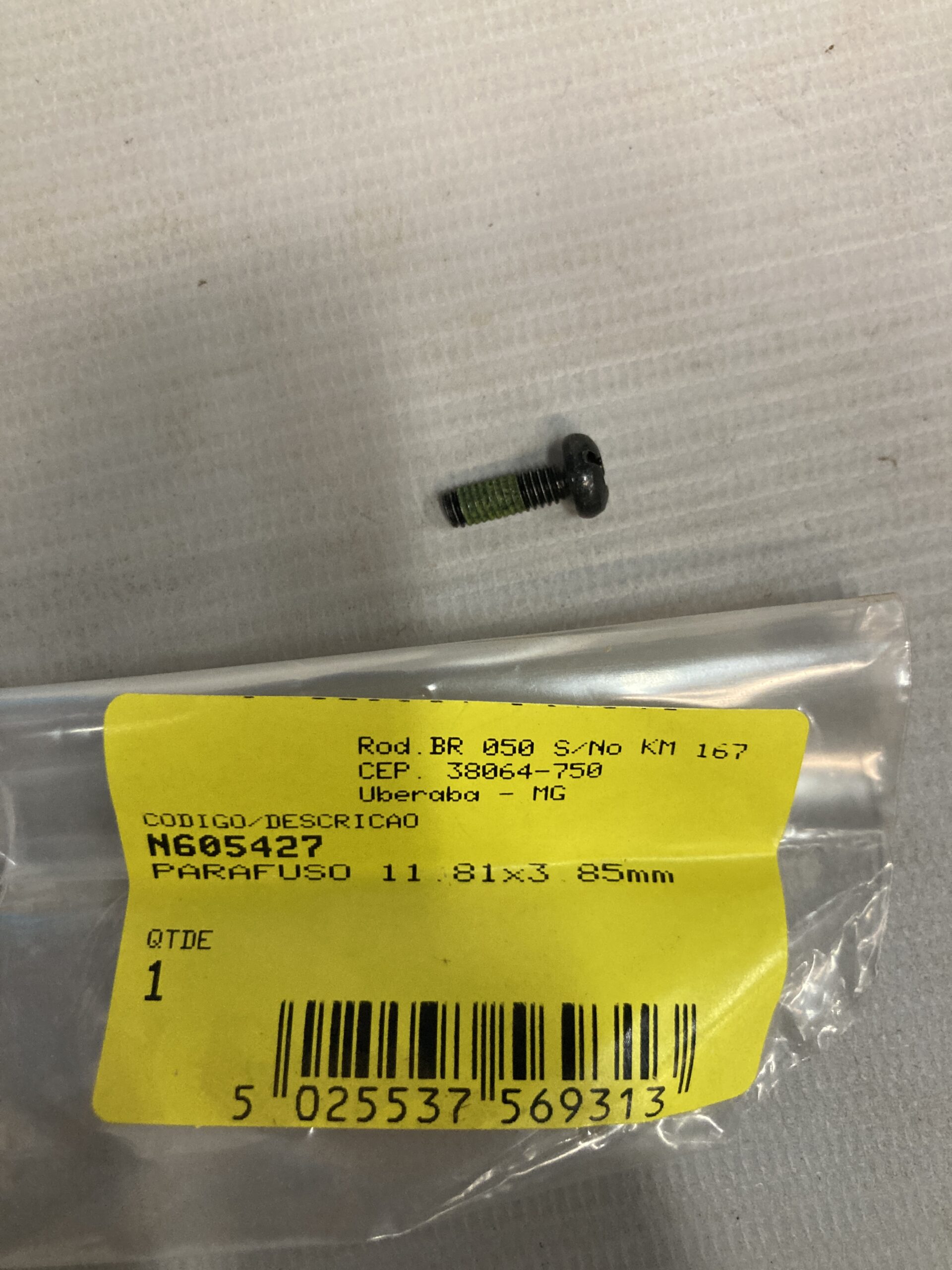 N605427 Parafuso 11.81x3.85mm Para Martelo Perfurador D25614-b2 Dewalt N605427 - Imagem 1