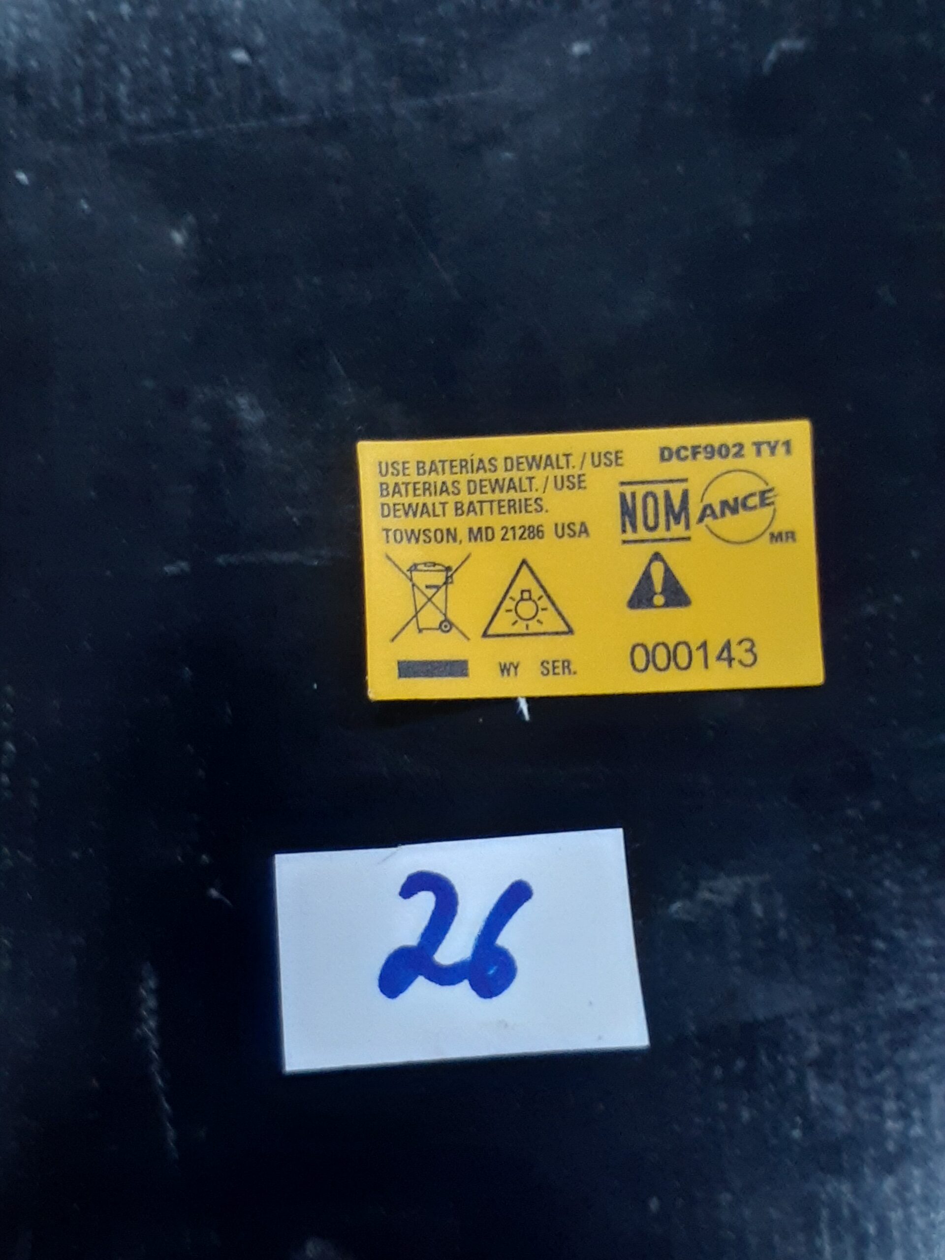 N665286 Etiq Adv Dcf902 Tipo 1 Para Chave De Impacto Dcf902 Dewalt N665286 - Imagem 1