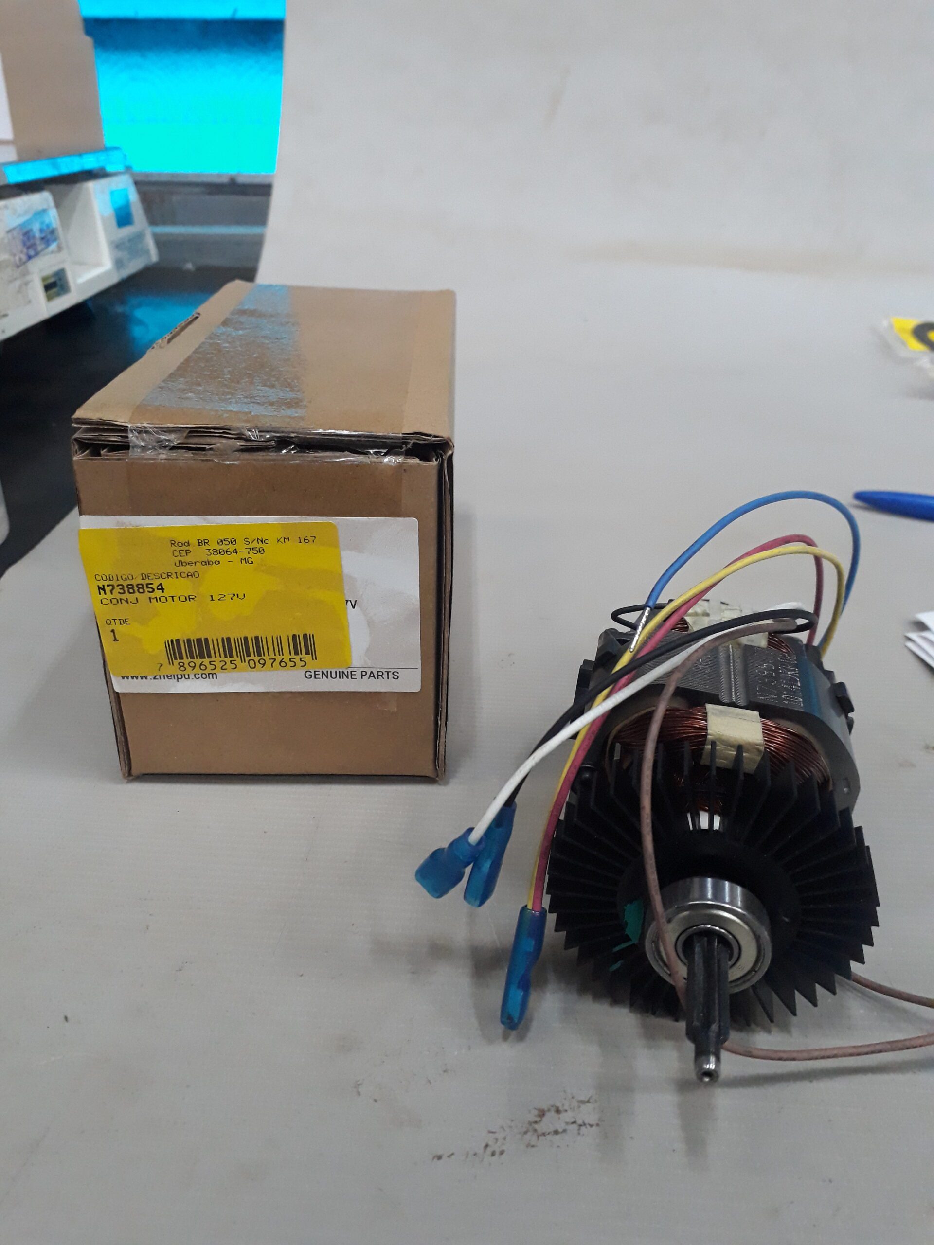 N738854 Conj Motor 127v Para Aparador De Cerca Viva Behts401-br Black+decker N738854 - Imagem 1
