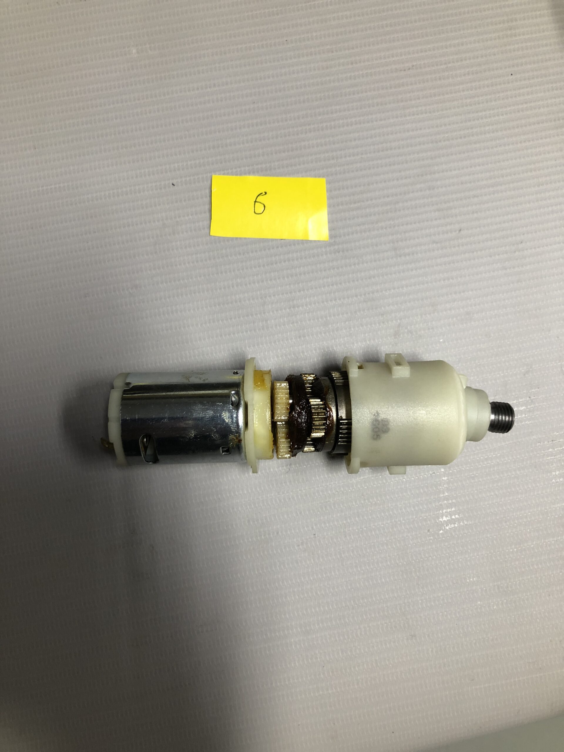 N774073 Conj. Motor E Cx. Trasmissao Para Parafusadeira Bateria 10,9v E Menor Bcrta601 Black+decker N774073 - Imagem 1