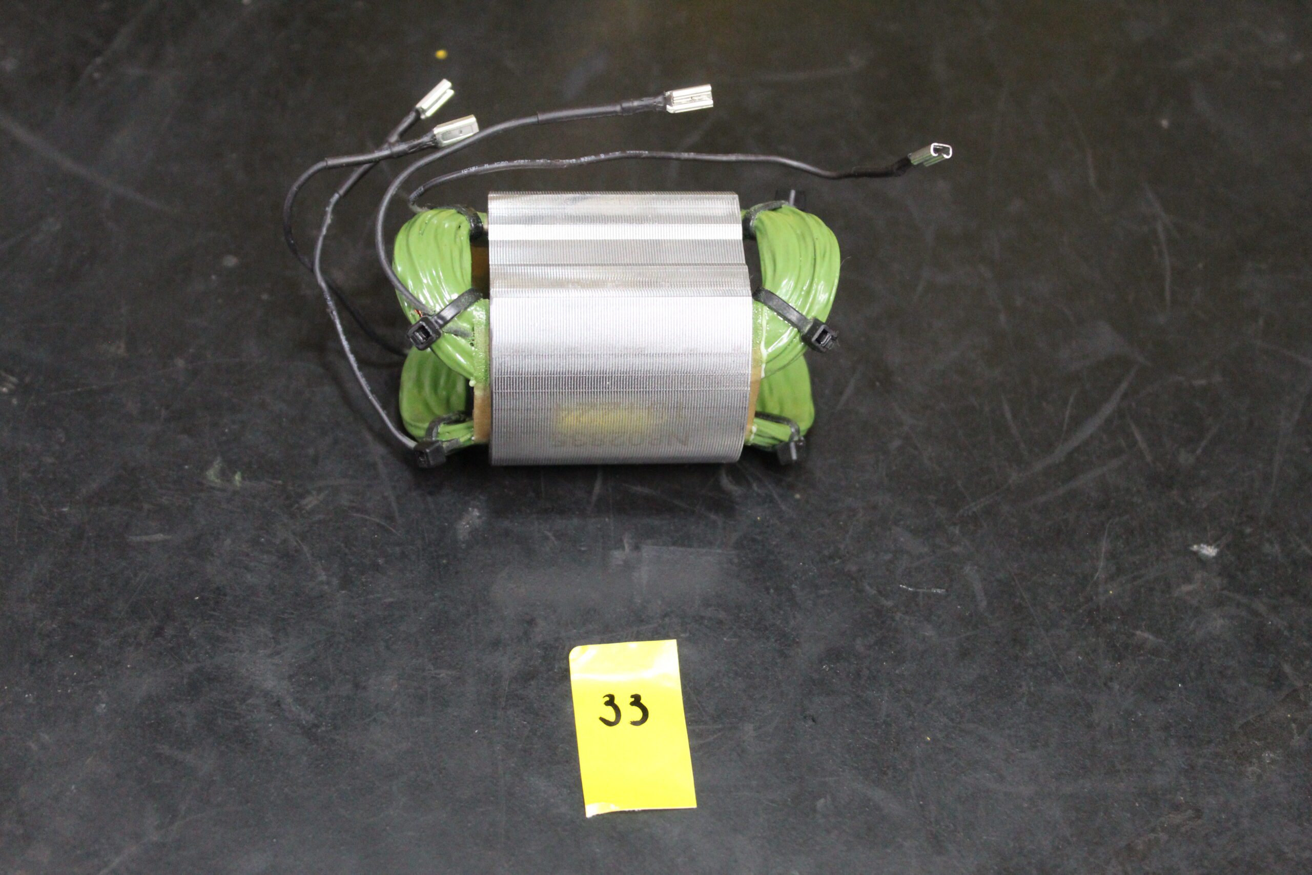 N802835 Estator 127v 0.63 Ohms Para Esmerilhadeira Angular Sg6115-br Stanley N802835 - Imagem 1