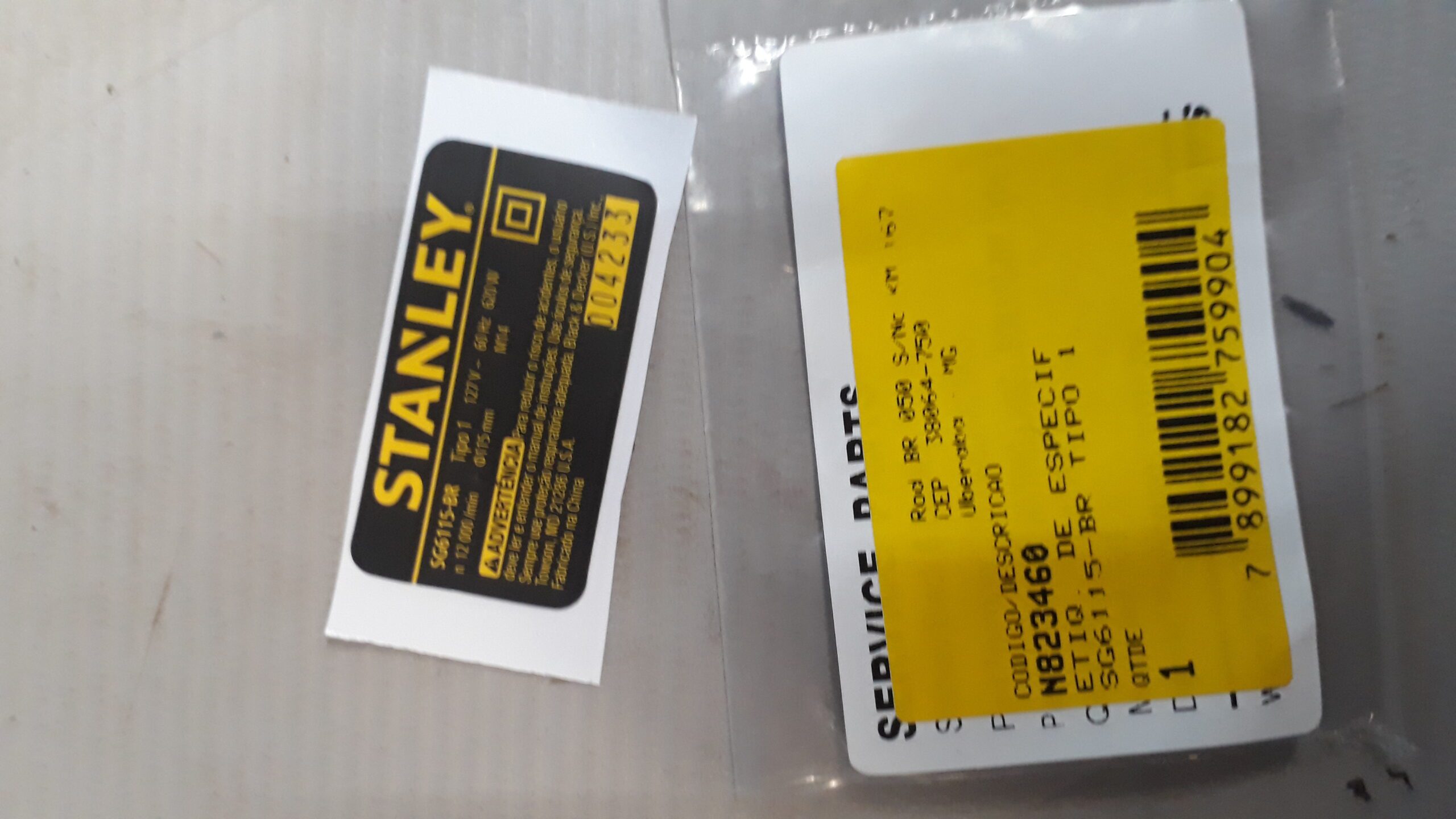 N823460 Etiq. De Especif. Sg6115-br Tipo 1 Para Esmerilhadeira Angular Sg6115-br Stanley N823460 - Imagem 1
