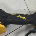 Conj. Empunhadura Para Aparador De Grama Dcst922be Dewalt N857603