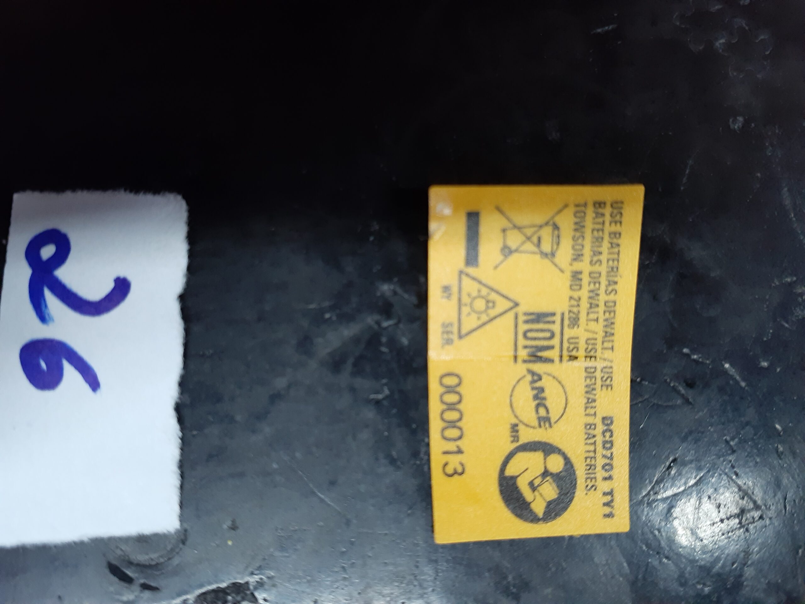 NA025930 Etiq Advertencia Para Parafusadeira Bateria 12v Dcd701 Dewalt Na025930 - Imagem 1