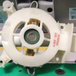 Conj. Par De Escovas220v E Porta Carvao Para Martelo Demolidor D25899k-b2 Dewalt Na299448