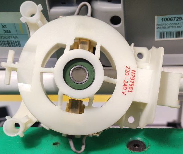 NA299448 Conj. Par De Escovas220v E Porta Carvao Para Martelo Demolidor D25899k-b2 Dewalt Na299448 - Imagem 1